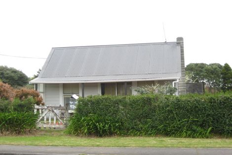 Photo of property in 18 Carthew Street, Okato, 4335
