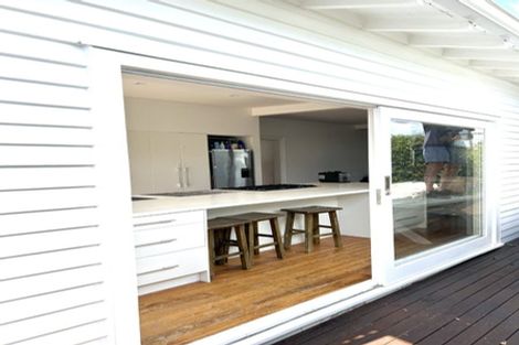 Photo of property in 13 Pukenui Street, Strandon, New Plymouth, 4312