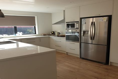 Photo of property in 14 Modello Lane, Waiuku, 2123