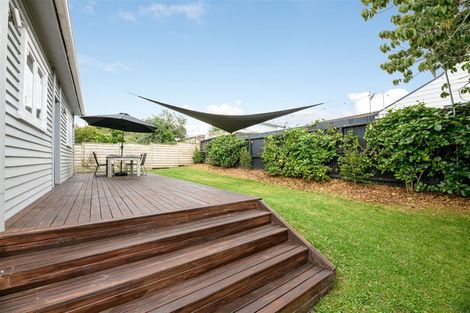 Photo of property in 18 Kamara Road, Glen Eden, Auckland, 0602