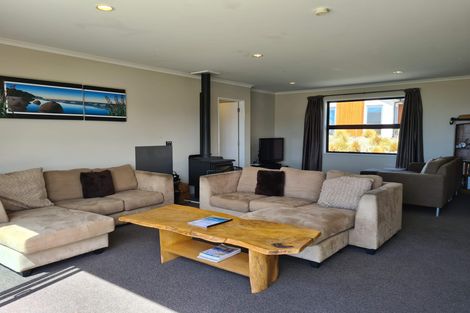 Photo of property in 6 Manning Place, Lake Tekapo, 7999