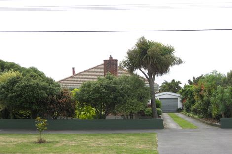 Photo of property in 37 Mackworth Street, Woolston, Christchurch, 8062