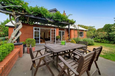 Photo of property in 12b Frank Frethey Place, Highlands Park, New Plymouth, 4312