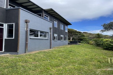 Photo of property in 16 Log Race Road, Piha, New Lynn, 0772