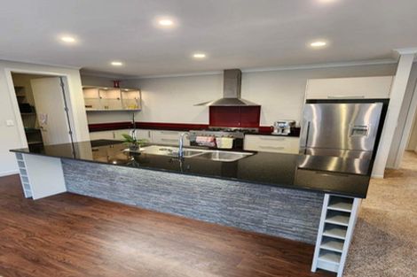 Photo of property in 6 Hampshire Court, Flagstaff, Hamilton, 3210