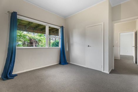 Photo of property in 10 Viking Avenue, Hillsborough, Auckland, 1042