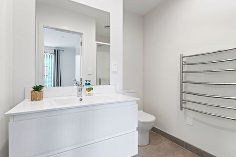 Photo of property in 5/3234 Great North Road, New Lynn, Auckland, 0600