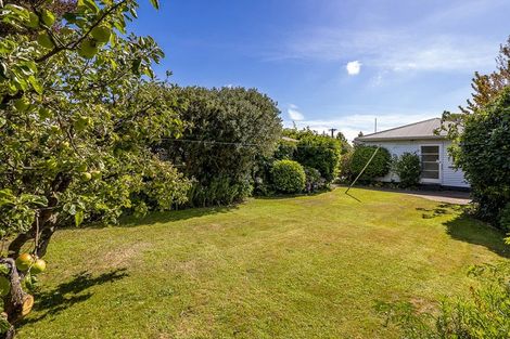 Photo of property in 11 Alpha Avenue, Strowan, Christchurch, 8052