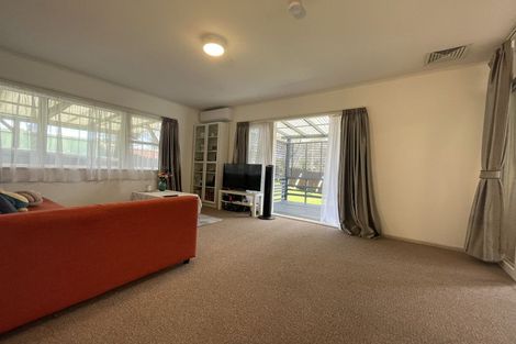 Photo of property in 1 Chartwell Avenue, Glenfield, Auckland, 0629