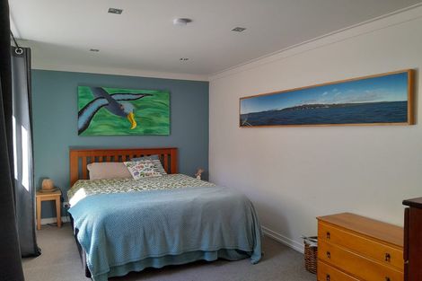 Photo of property in 37 Porterfield Street, Macandrew Bay, Dunedin, 9014
