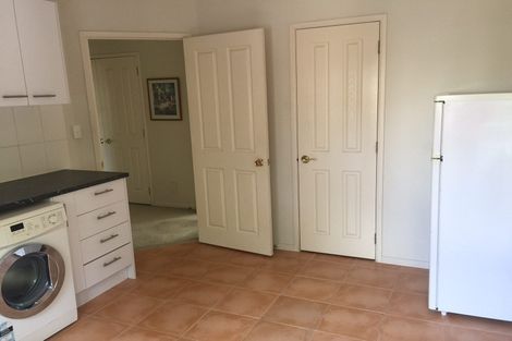 Photo of property in 19 Grammar School Road, Pakuranga, Auckland, 2010