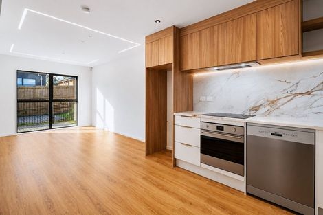 Photo of property in 12f Hewlett Road, Massey, Auckland, 0614