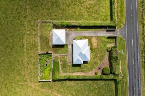 Photo of property in 4923 South Road, Opunake, 4681