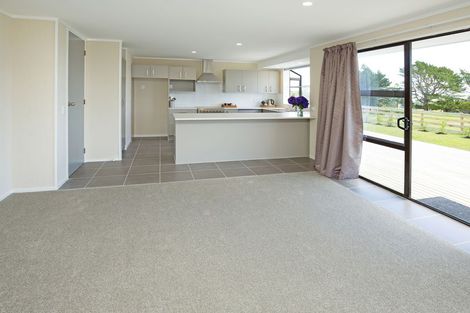 Photo of property in 1400 Kaipara Coast Highway, Kaukapakapa, 0984