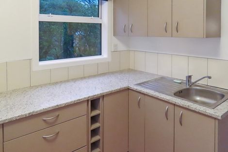 Photo of property in 2/30 Awamutu Grove, Waiwhetu, Lower Hutt, 5010