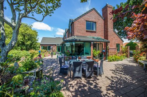 Photo of property in 7 The Oaks, Awapuni, Palmerston North, 4412