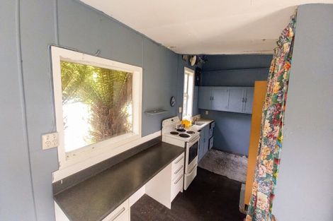 Photo of property in 14 Half Mile Road, Tuatapere, 9620