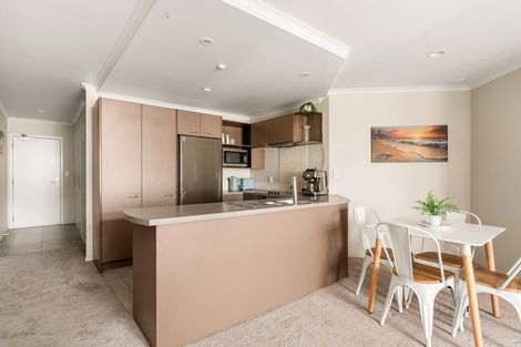 Photo of property in 281 Maunganui Road, Mount Maunganui, 3116