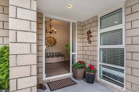 Photo of property in 30 Hamon Place, Pukehangi, Rotorua, 3015