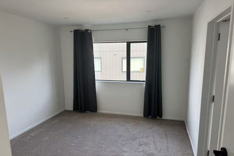 Photo of property in 62c Triangle Road, Massey, Auckland, 0614