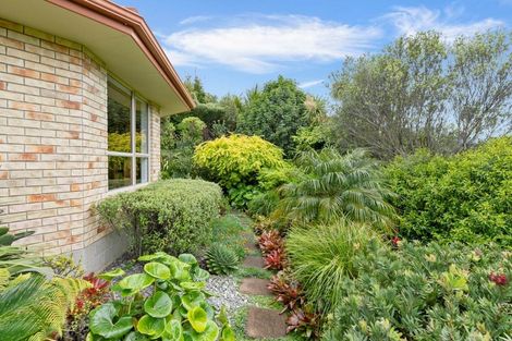 Photo of property in 20 Roberta Crescent, Orewa, 0931