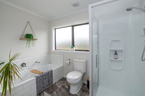 Photo of property in 3 Mckerrow Place, Featherston, 5710