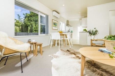 Photo of property in 1/1 Hatherlow Street, Glenfield, Auckland, 0629