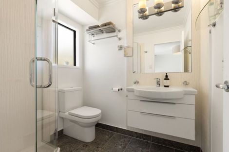 Photo of property in 11 Holyoake Place, Chatswood, Auckland, 0626