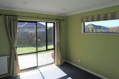 Photo of property in 73 Heathridge Place, Lincoln, 7608