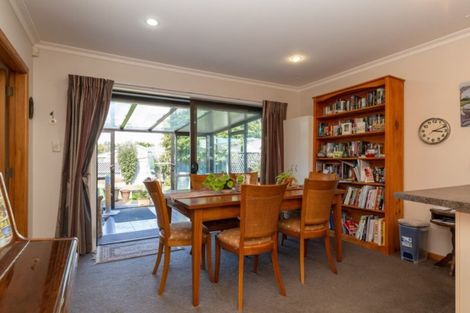 Photo of property in 11 Oriana Crescent, Hornby, Christchurch, 8042