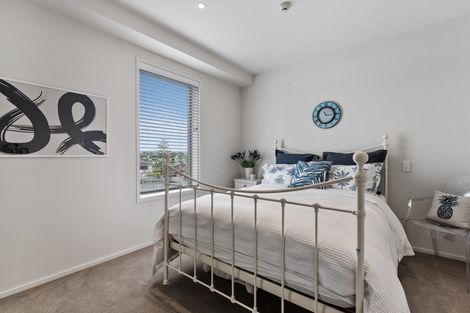 Photo of property in 101/585 Beach Road, Rothesay Bay, Auckland, 0630