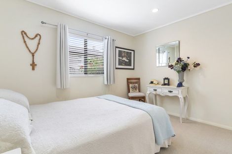 Photo of property in 6/11 Paparoa Road, Cockle Bay, Auckland, 2014