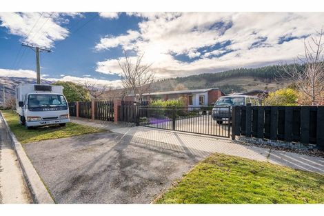 Photo of property in 30 Fache Street, Clyde, 9330