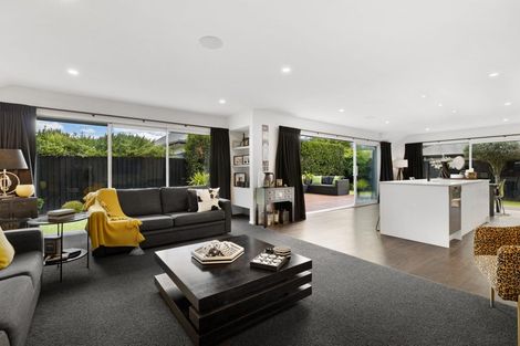 Photo of property in 5a Staveley Street, Avonhead, Christchurch, 8042