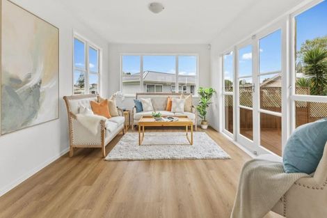 Photo of property in 25 Romney Place, Manurewa, Auckland, 2102