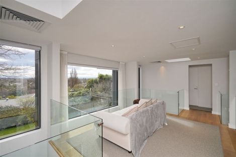 Photo of property in 14a Dyers Pass Road, Cashmere, Christchurch, 8022