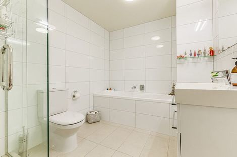 Photo of property in 24 Eaves Bush Parade, Orewa, 0931