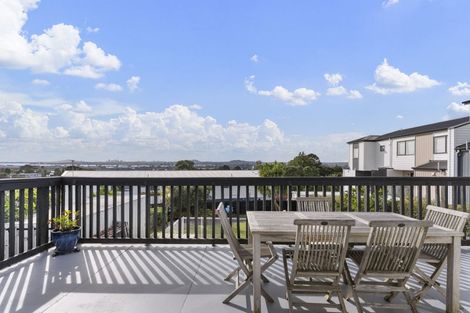 Photo of property in 29 Te Atatu Road, Te Atatu South, Auckland, 0610