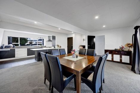 Photo of property in 52 Murray Avenue, Hawera, 4610