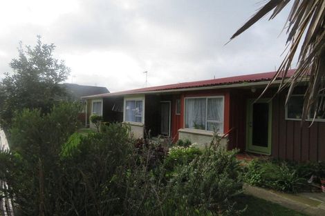 Photo of property in 2/171 Queens Drive, Lyall Bay, Wellington, 6022