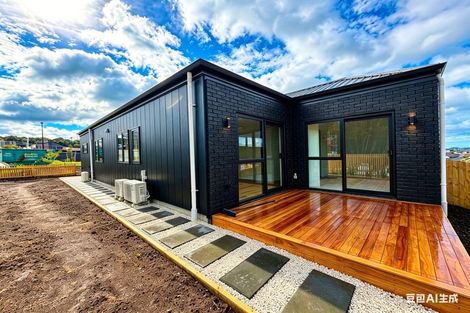 Photo of property in 2 Moko Road, Orewa, 0931