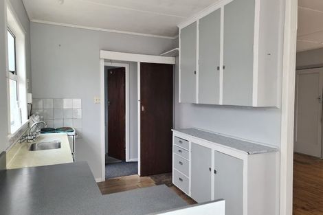 Photo of property in 28 Titoki Street, Castlecliff, Whanganui, 4501