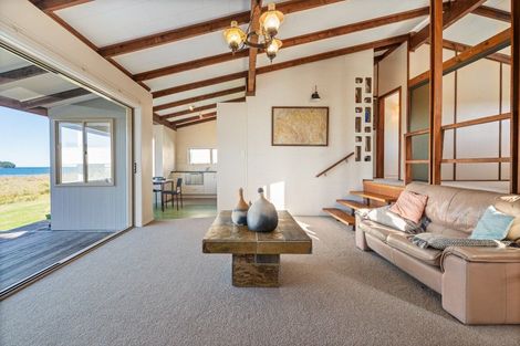 Photo of property in 224 Beverley Terrace, Whangamata, 3620