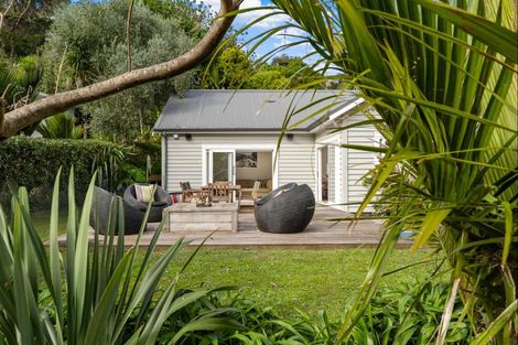 Photo of property in 57 Buckleton Road, Tawharanui Peninsula, Matakana, 0986