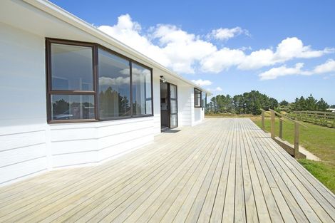 Photo of property in 1400 Kaipara Coast Highway, Kaukapakapa, 0984