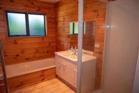 Photo of property in 33 Cable Bay Block Road, Cable Bay, 0420