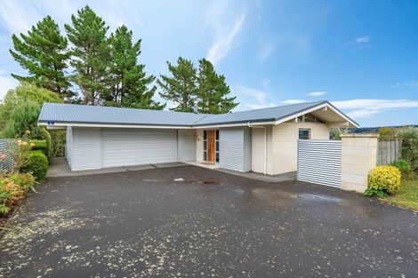 Photo of property in 28 Nore Street, Waihola, Milton, 9073