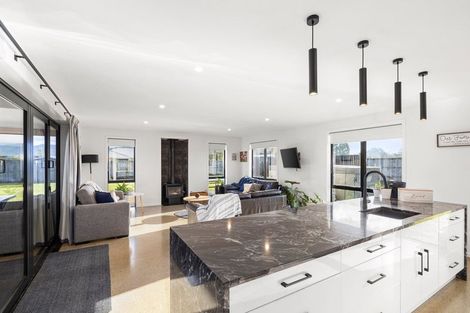 Photo of property in 5 Remutaka Lane, Carterton, 5713