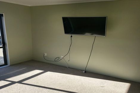 Photo of property in 12 Tirowhanga Road, Paremata, Porirua, 5024