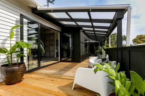 Photo of property in 22 Henui Street, Strandon, New Plymouth, 4312